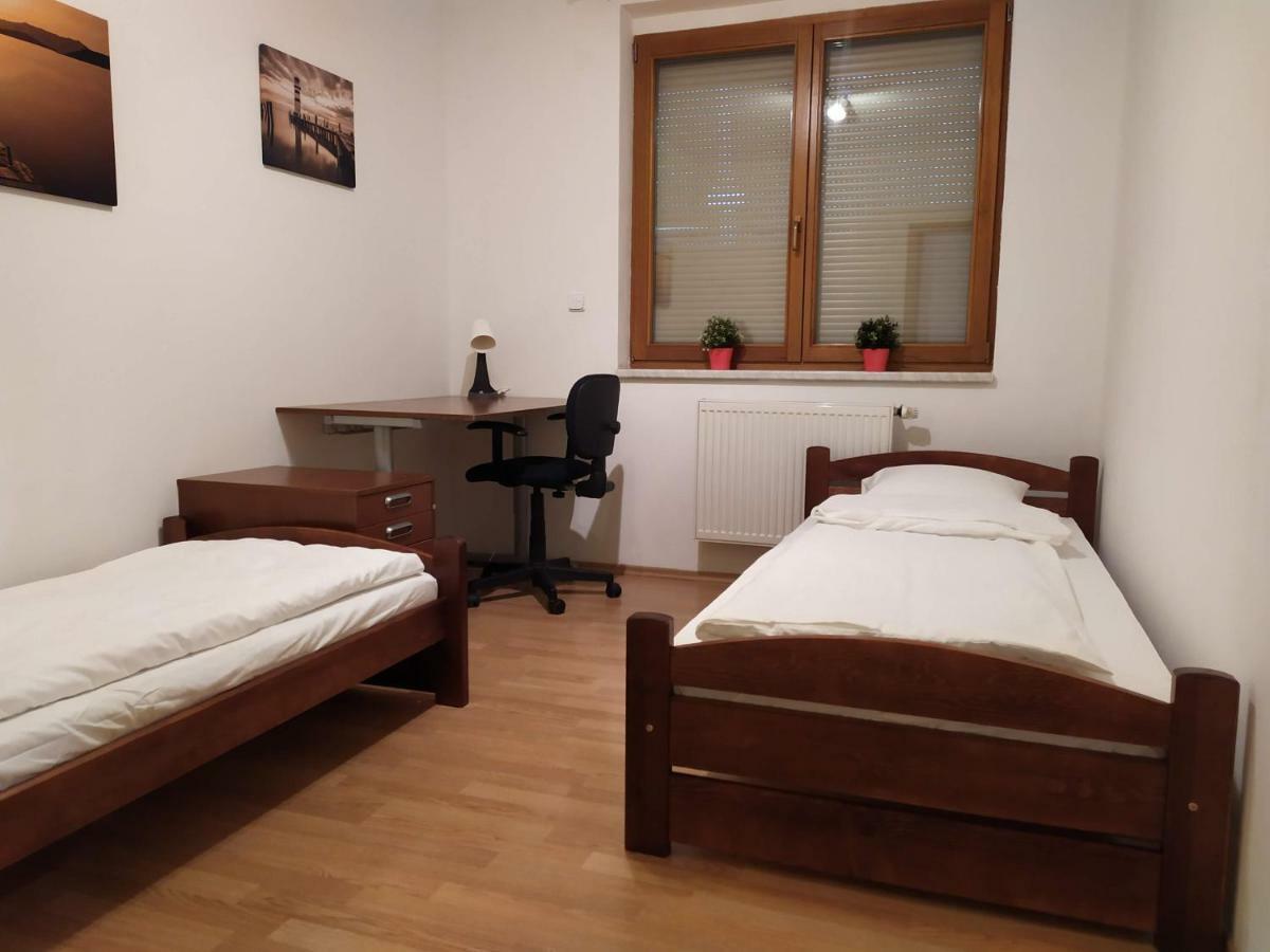 Kate & Jenny - Two-Level Apartment In The Old Town Bratislava Eksteriør billede