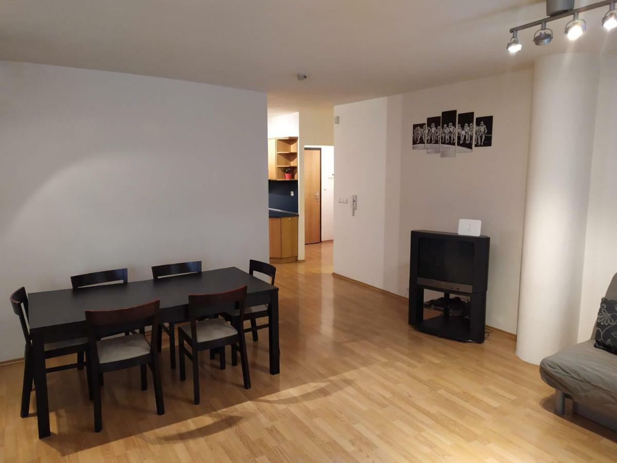 Kate & Jenny - Two-Level Apartment In The Old Town Bratislava Eksteriør billede